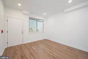 727 N 39th St, Philadelphia, PA 19104 - Photo 11