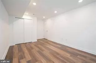 727 N 39th St, Philadelphia, PA 19104 - Photo 15