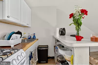 916 Pine Street #4F, Philadelphia, PA 19107 - Photo 3