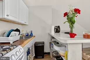 916 Pine St, Philadelphia, PA 19107 - Photo 3