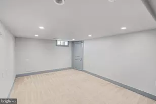 2426 Pine St, Philadelphia, PA 19103 - Photo 33