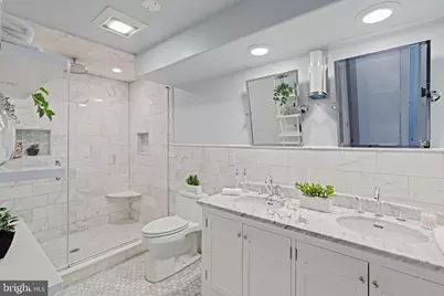 2426 Pine Street, Philadelphia, PA 19103 - Photo 17