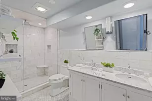 2426 Pine St, Philadelphia, PA 19103 - Photo 17