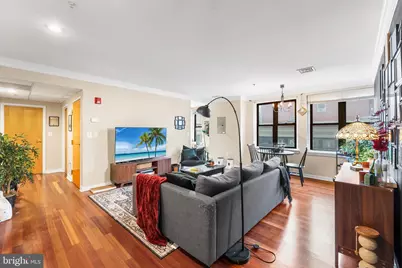 1939 Chestnut Street #2D, Philadelphia, PA 19103 - Photo 5