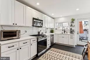 3005 Poplar St, Philadelphia, PA 19130 - Photo 17