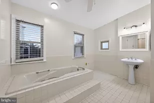 2501 Christian St, Philadelphia, PA 19146 - Photo 27