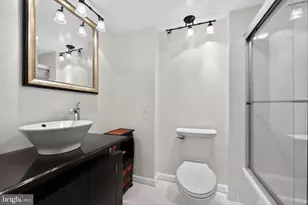 2501 Christian St, Philadelphia, PA 19146 - Photo 17