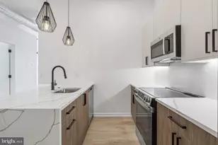 1232 Chancellor St, Philadelphia, PA 19107 - Photo 3