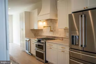 1911 S 12th St, Philadelphia, PA 19148 - Photo 11