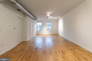 224 Church St, Philadelphia, PA 19106 - Photo 3