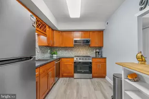 63101 Delaire Landing Rd, Philadelphia, PA 19114 - Photo 9