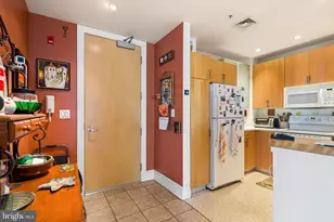 214 New St, Philadelphia, PA 19106 - Photo 9