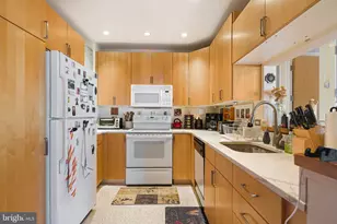 214 New St, Philadelphia, PA 19106 - Photo 11