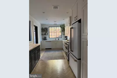 617 S Bambrey Street, Philadelphia, PA 19146 - Photo 9