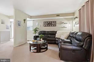 10228 Murty Ln, Philadelphia, PA 19116 - Photo 5