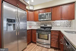 10228 Murty Ln, Philadelphia, PA 19116 - Photo 9