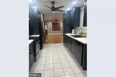 2417 S Rosewood Street, Philadelphia, PA 19145 - Photo 9