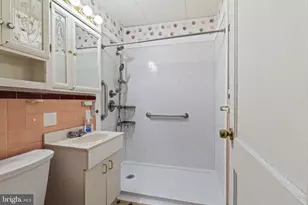 2135 Brighton St, Philadelphia, PA 19149 - Photo 17