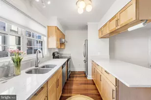 403 Olive St, Philadelphia, PA 19123 - Photo 9