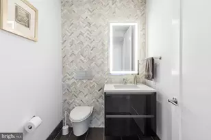 1911 Walnut, Philadelphia, PA 19103 - Photo 9