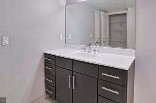 1815 John F Kennedy Blvd, Philadelphia, PA 19103 - Photo 9