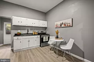 2427 N Hollywood St, Philadelphia, PA 19132 - Photo 11