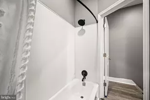 2427 N Hollywood St, Philadelphia, PA 19132 - Photo 15