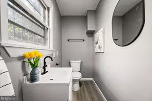 2427 N Hollywood St, Philadelphia, PA 19132 - Photo 9