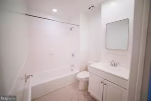 1927 Spruce St, Philadelphia, PA 19103 - Photo 11