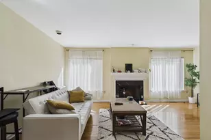 2036 Appletree St, Philadelphia, PA 19103 - Photo 11