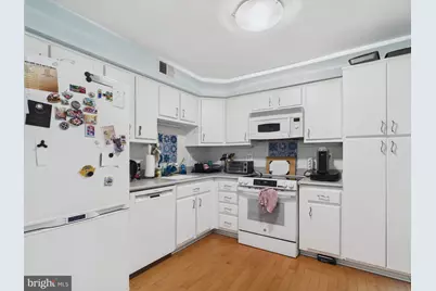 2036 Appletree Street, Philadelphia, PA 19103 - Photo 17