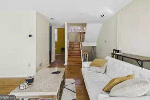 2036 Appletree St, Philadelphia, PA 19103 - Photo 15