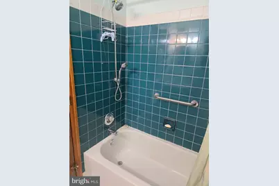 524 Longshore Avenue, Philadelphia, PA 19111 - Photo 11