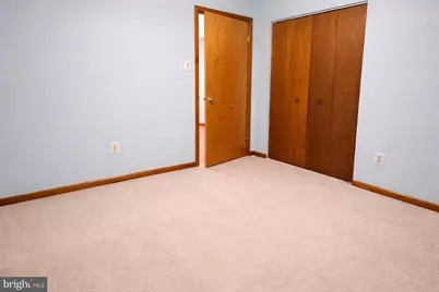 524 Longshore Avenue, Philadelphia, PA 19111 - Photo 15