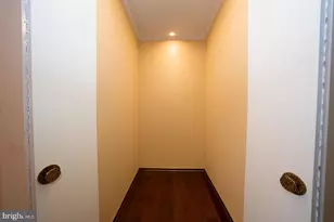 2401 Pennsylvania Ave, Philadelphia, PA 19130 - Photo 11