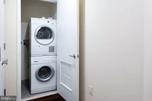 1425 Locust St, Philadelphia, PA 19102 - Photo 11