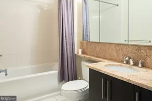 1425 Locust St, Philadelphia, PA 19102 - Photo 15