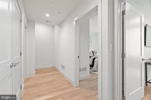 207A Vine St, Philadelphia, PA 19106 - Photo 37