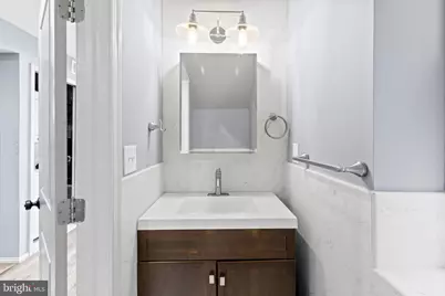 418 S 15th Street #2R, Philadelphia, PA 19146 - Photo 13