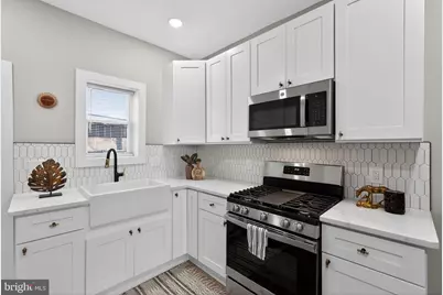 2518 S American Street, Philadelphia, PA 19148 - Photo 9