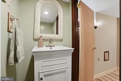 2407 S Warnock Street, Philadelphia, PA 19148 - Photo 23