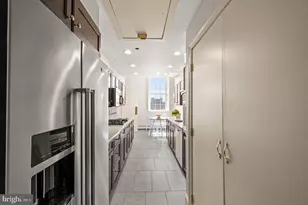 225 S 4th St, Philadelphia, PA 19106 - Photo 17