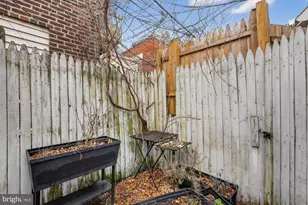 416 E Flora St, Philadelphia, PA 19125 - Photo 13