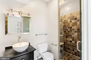 1641 Christian St, Philadelphia, PA 19146 - Photo 13