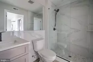 2401 Washington Ave, Philadelphia, PA 19146 - Photo 11