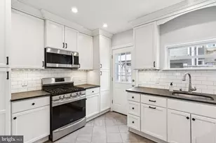 349 Emily St, Philadelphia, PA 19148 - Photo 15