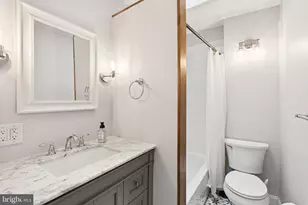 349 Emily St, Philadelphia, PA 19148 - Photo 23