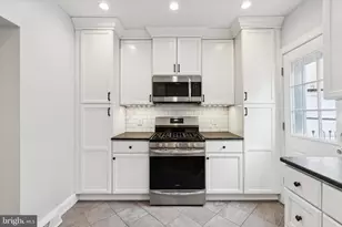 349 Emily St, Philadelphia, PA 19148 - Photo 17