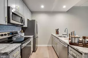 30 N 23rd St, Philadelphia, PA 19103 - Photo 3