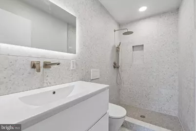 1911 N 9th Street #2, Philadelphia, PA 19122 - Photo 11